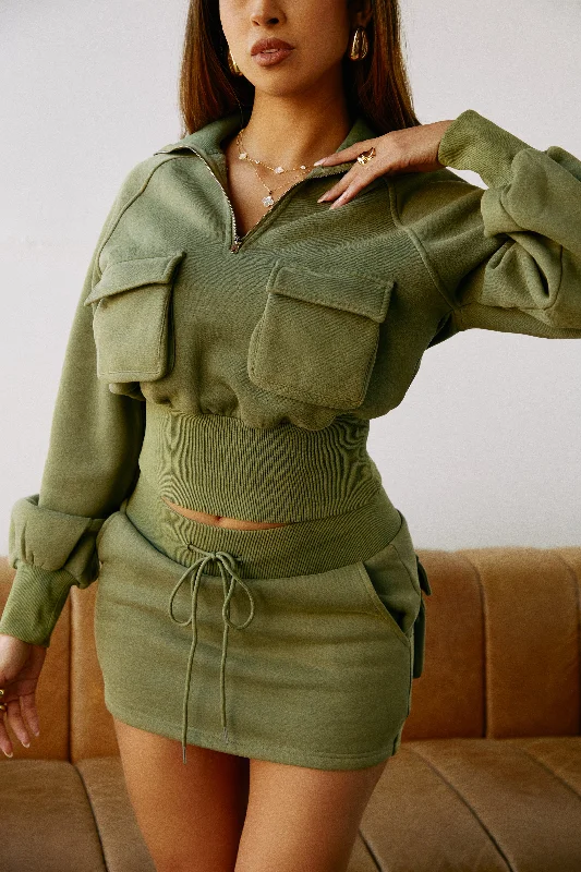 Unbothered Quarter Zip Cargo Sweater - Green